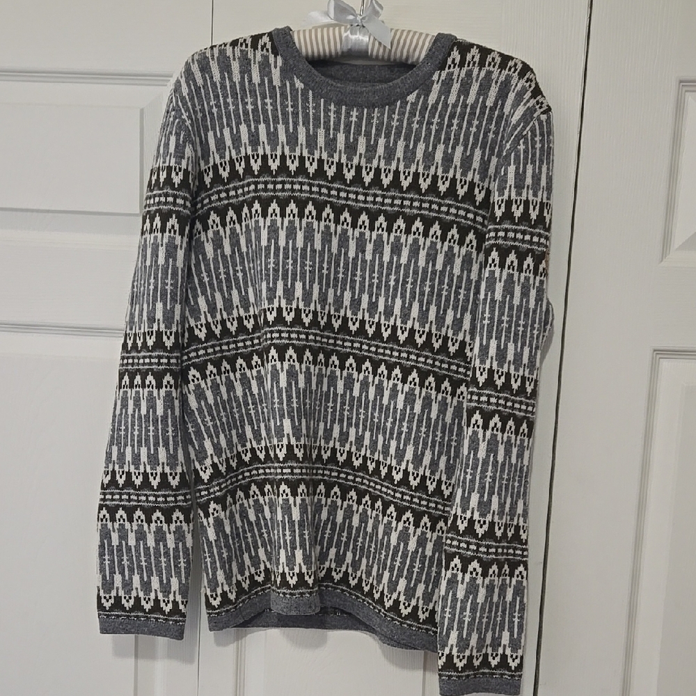 Fjallraven Gray and White Patterned Sweater